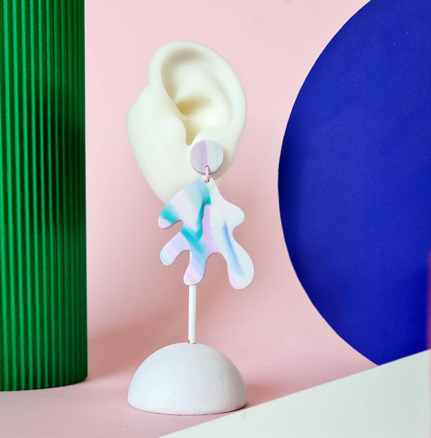 Mono - Handgemaakte oorbellen van polymeerklei | Pastelkleuren 80's stijl