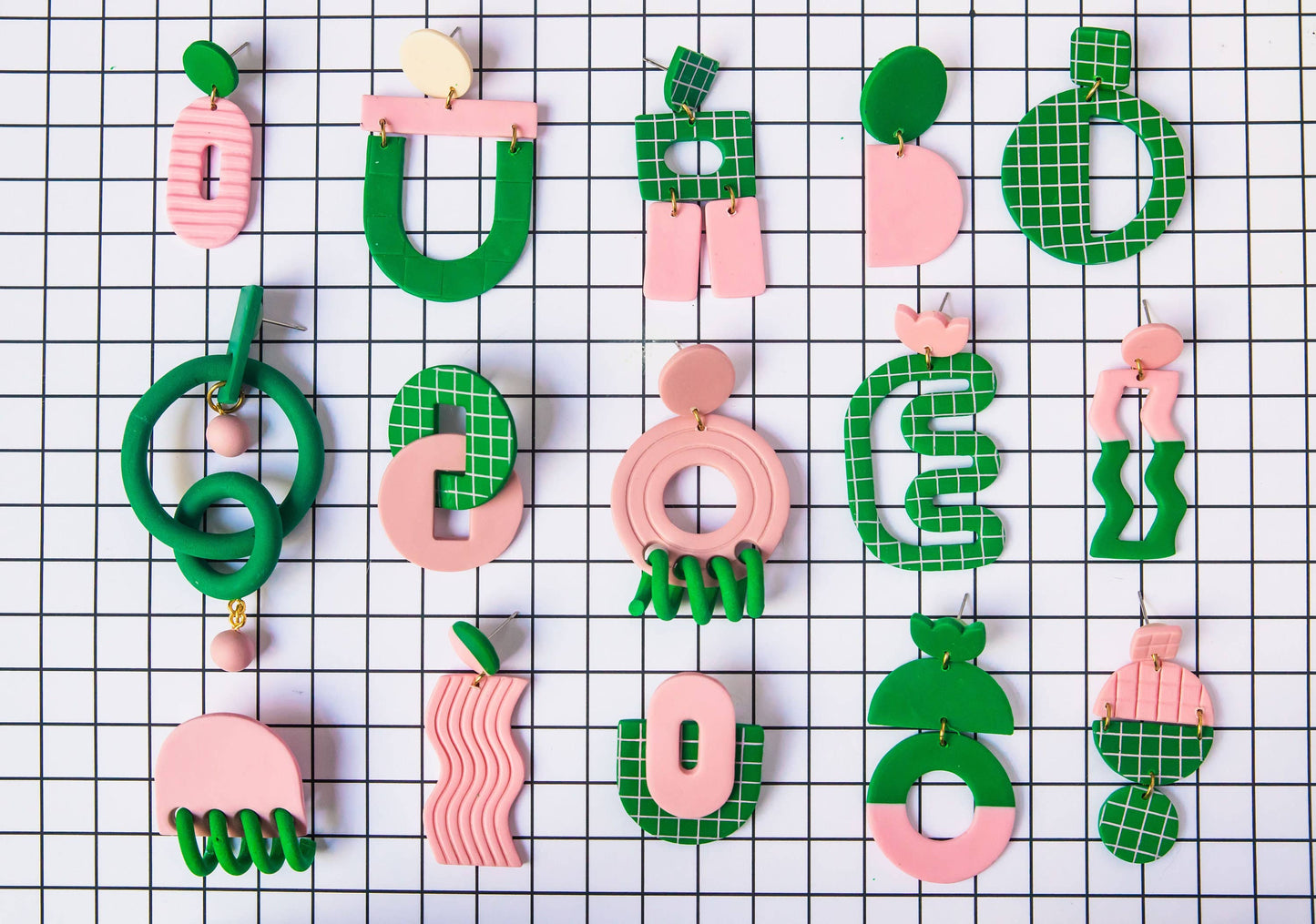 Mono - Polymeerklei Oorbellen | Handgemaakt | Groen Roze Raster