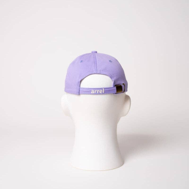 arrel - responsible apparel - Hoi. wees niet racistisch. bedankt. Premium Dad Cap - lila & crème