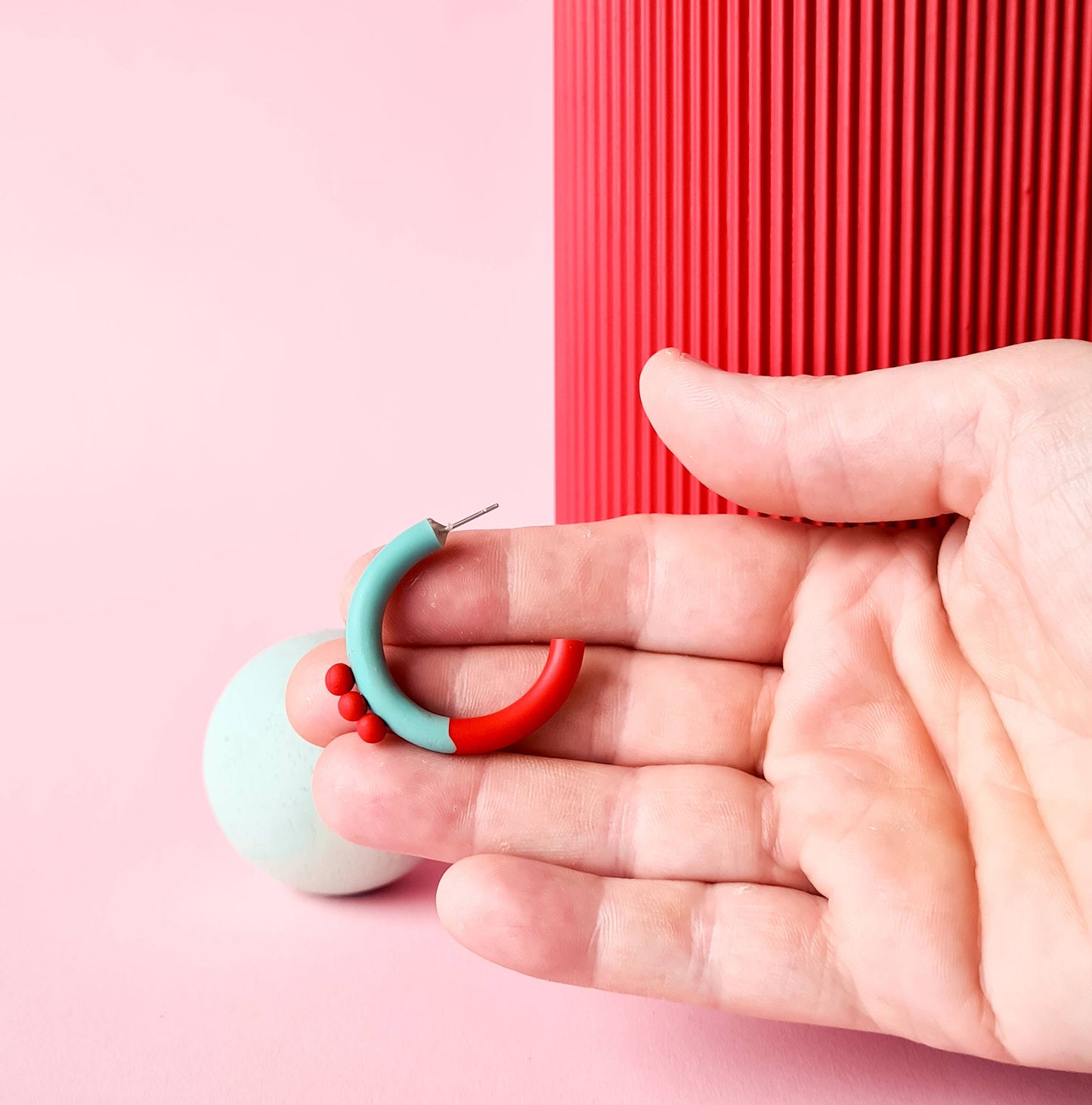 Mono - Mintgroene, rode en roze handgemaakte oorbellen van polymer klei: 2