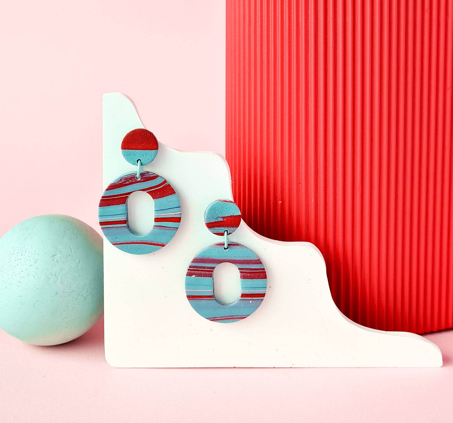 Mono - Mintgroene, rode en roze handgemaakte oorbellen van polymer klei: 2