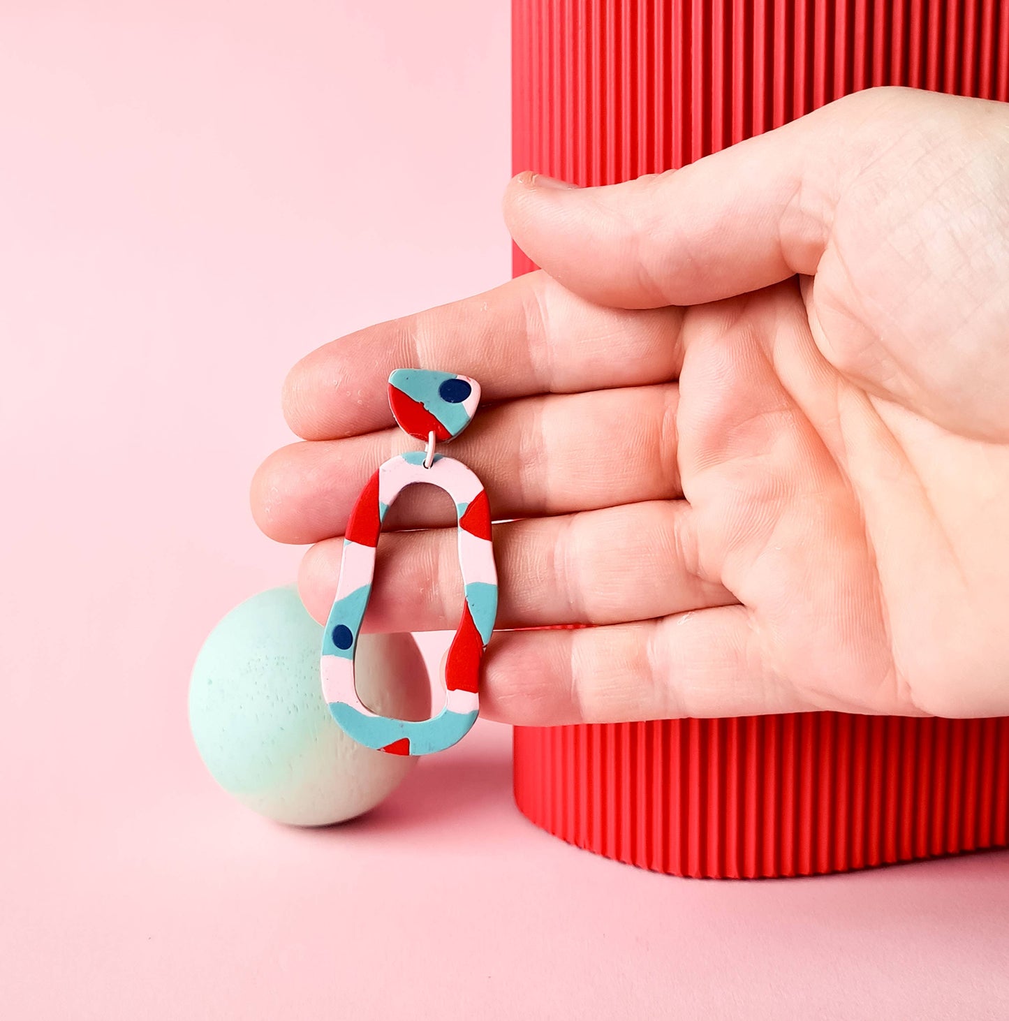 Mono - Mintgroene, rode en roze handgemaakte oorbellen van polymer klei: 2