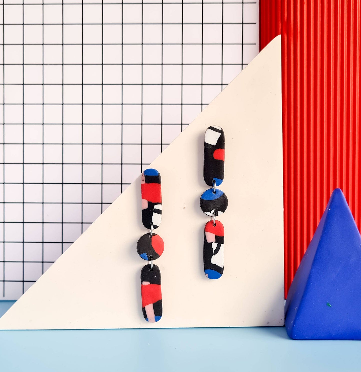 Mono - Zwarte en meerkleurige handgemaakte oorbellen van polymeerklei: 1