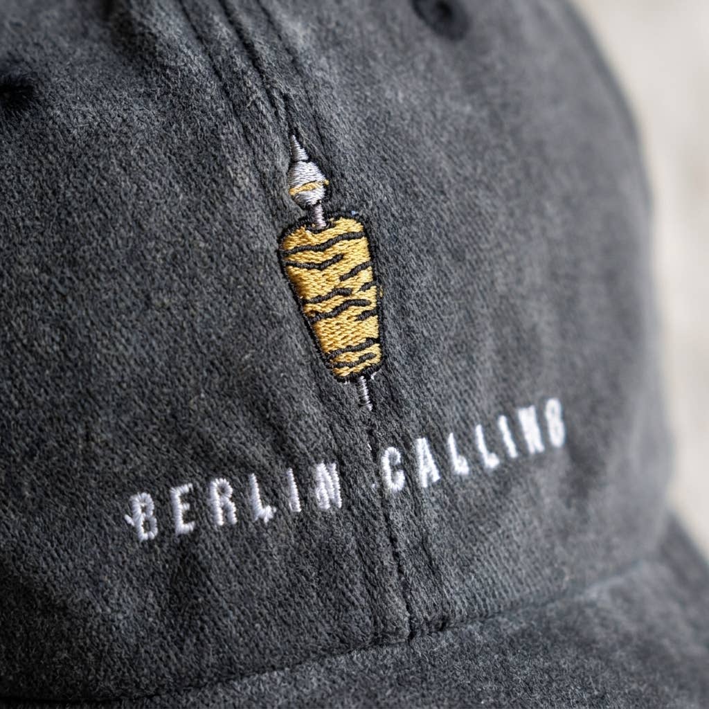 Grasshopper - Berlin Calling groene geborduurde pet: Blauw