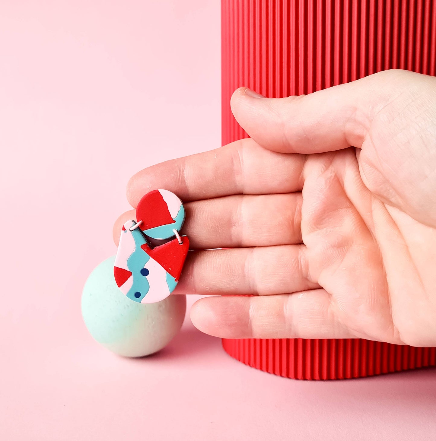 Mono - Mintgroene, rode en roze handgemaakte oorbellen van polymer klei: 2