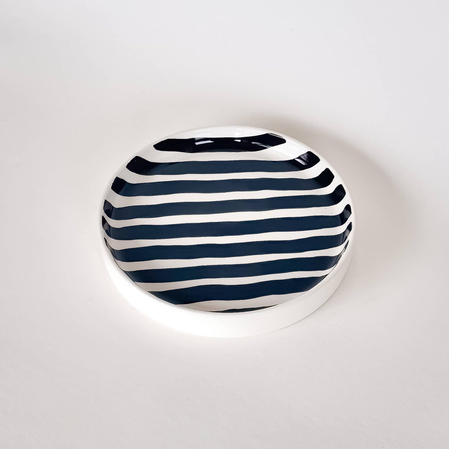 Magazin Minori - Teller klein Stripes - vulkaan zwart