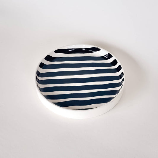 Magazin Minori - Teller klein Stripes - vulkaan zwart