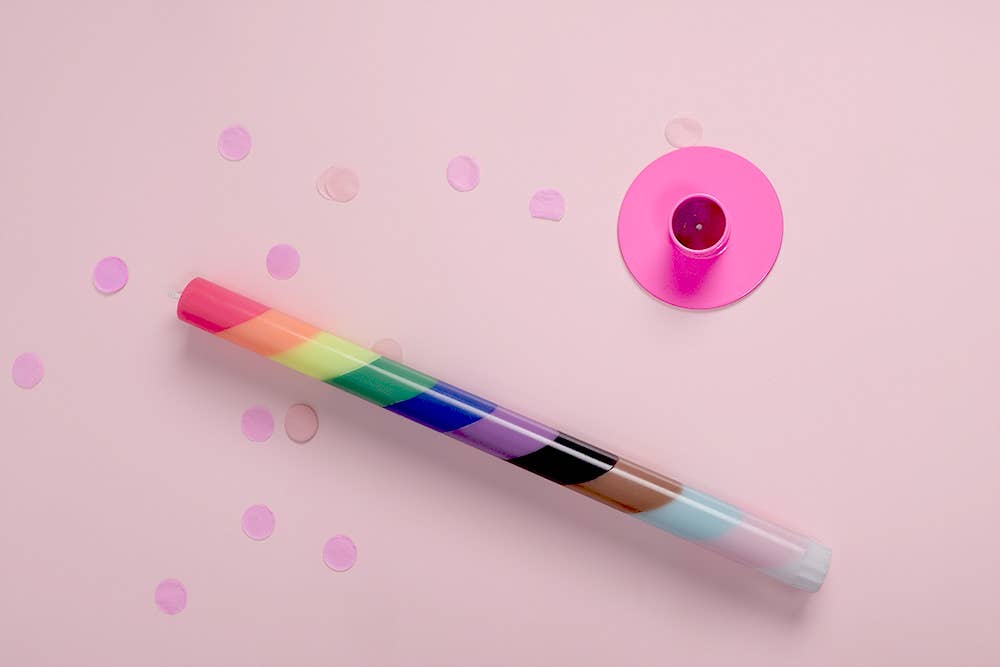 not the girl who misses much - Geometrische Pride-kaars