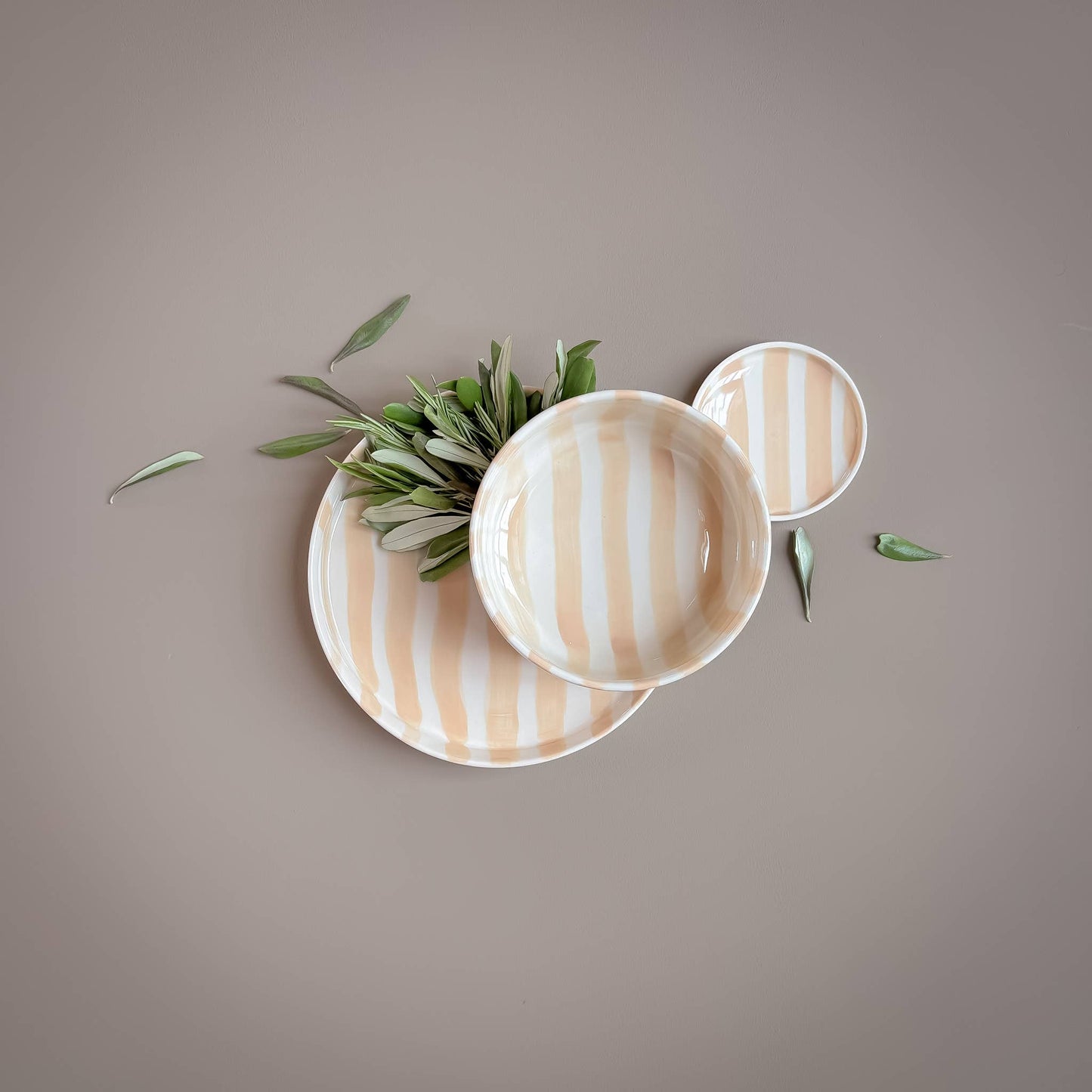 Magazin Minori - Teller Stripes - boho beige keramiek