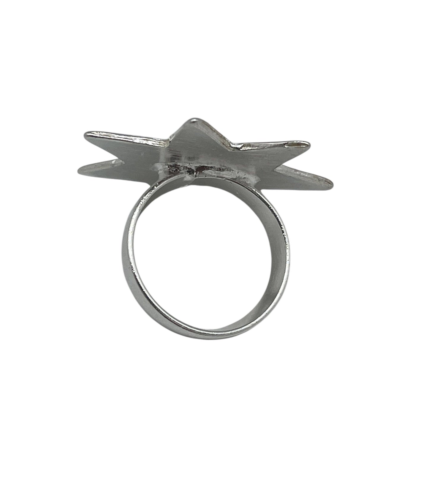 Gloria Mago - Ring met sterreliëf, verzilverd 10 µm op messing