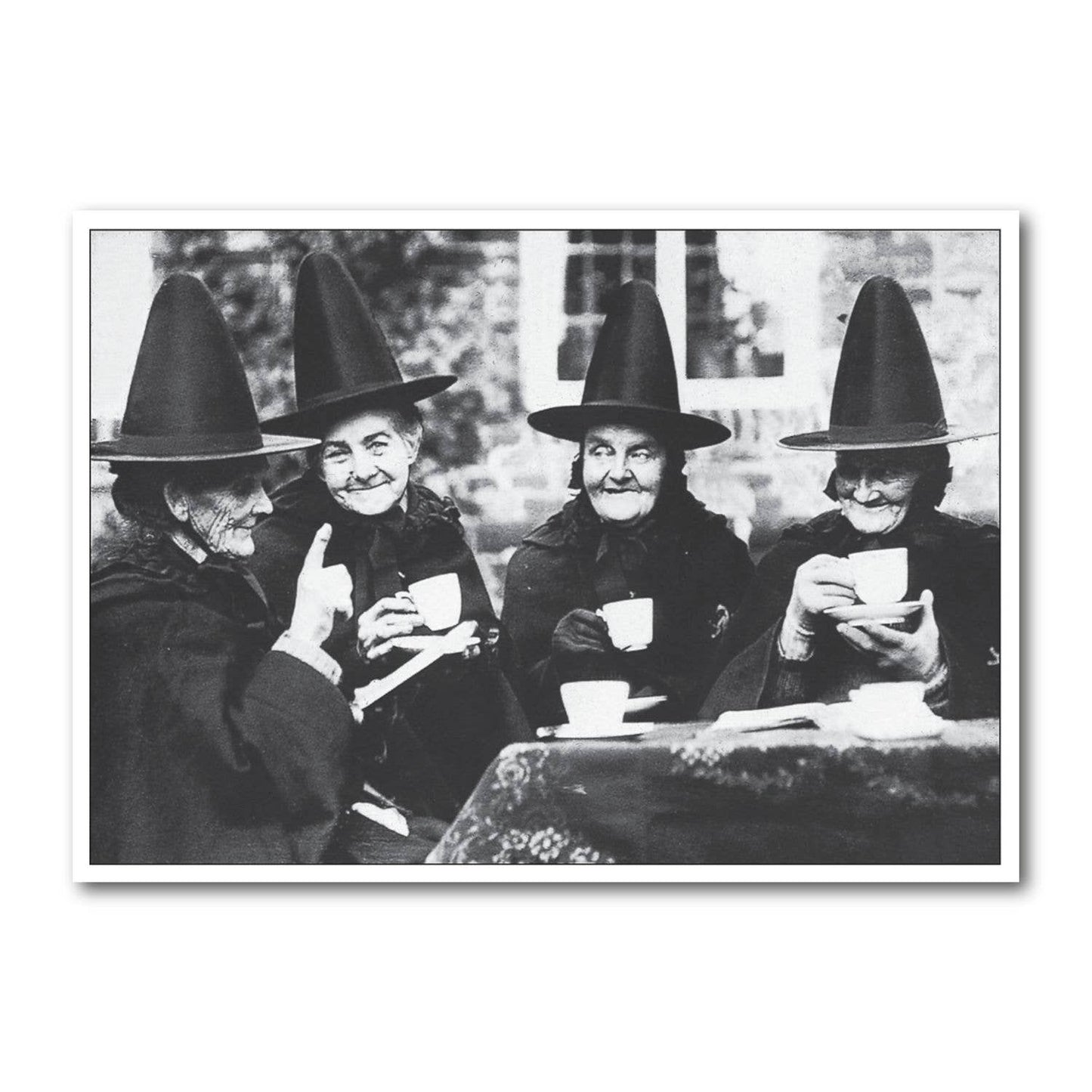 Gutrath Verlag - Zwarte-wit ansichtkaart liggend DIN A6 Witches Tea-Time MG671