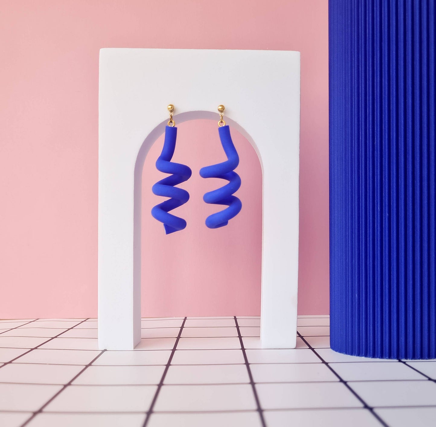 Mono - Handgemaakte spiralen oorbellen van polymeerklei in 6 kleuren: Groen