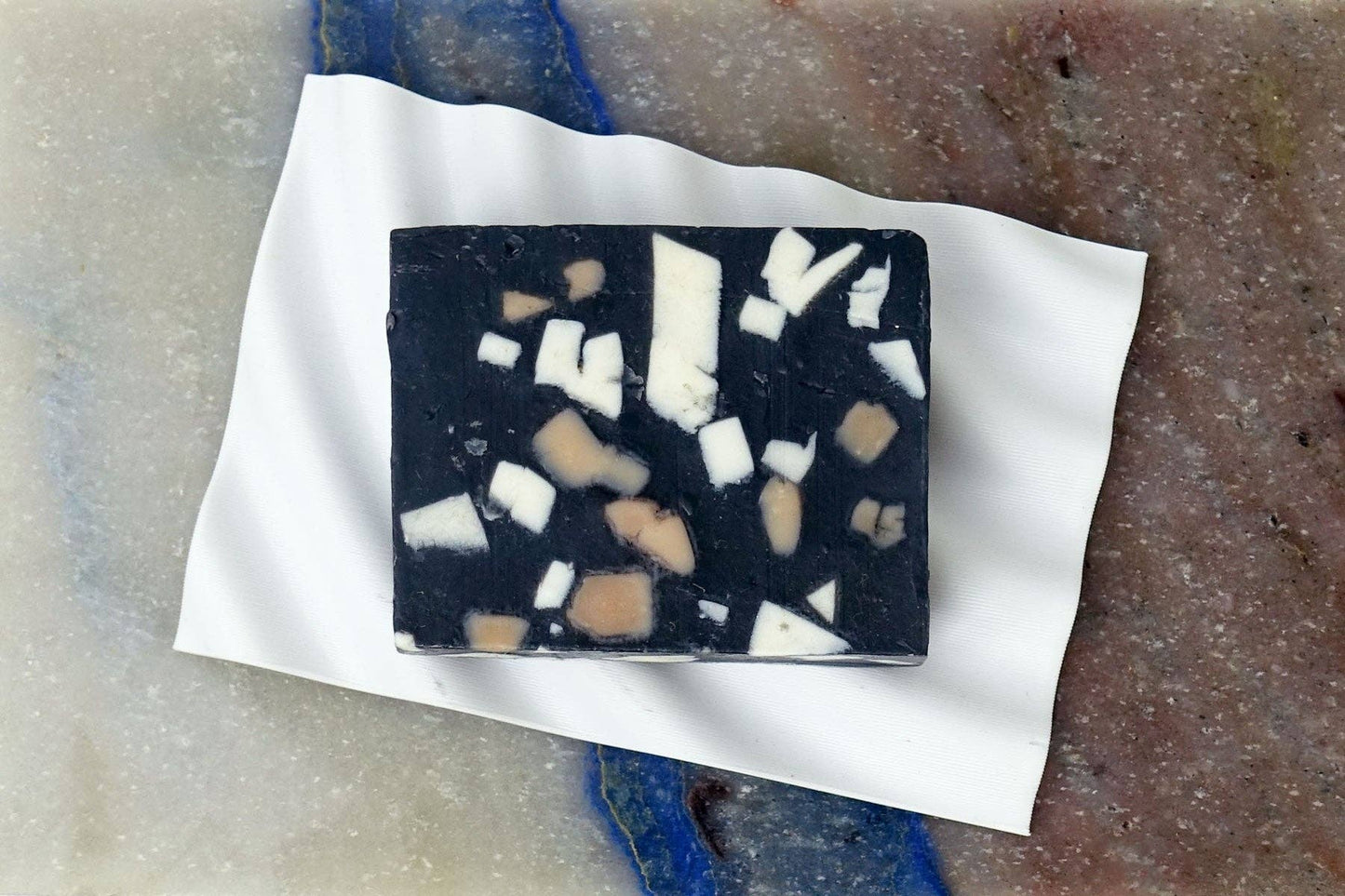 Coudre Berlin - Zeepbakje van gerecycled PET parelwit geribbeld