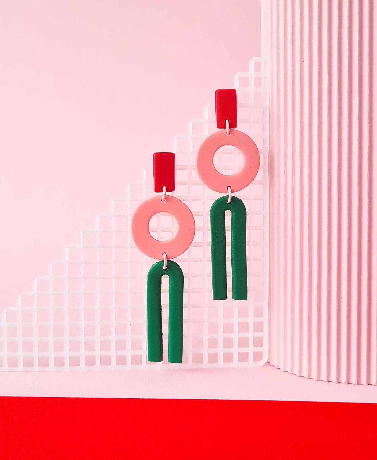 Mono - Memphis stijl geometrische oorbellen van gekleide klei: Geel-Roze-Rood