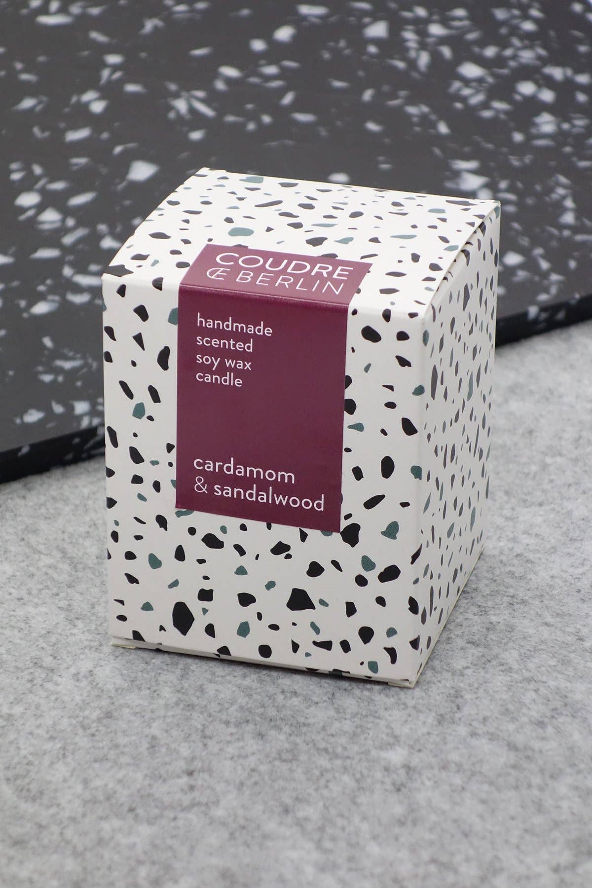 Coudre Berlin - Cardamom & Sandalwood geurkaars van CONTEMPORARIES