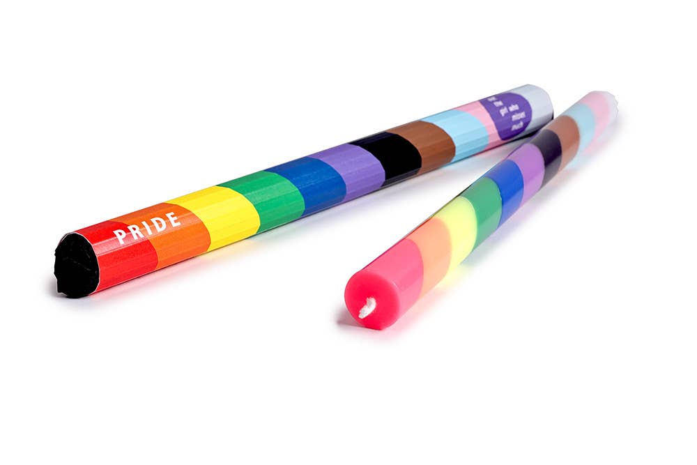 not the girl who misses much - Geometrische Pride-kaars
