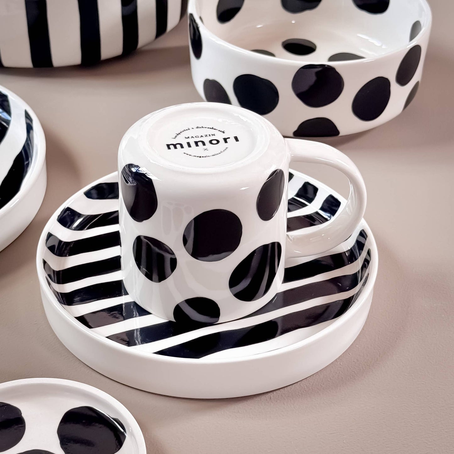Magazin Minori - Espresso Dots - vulkaan zwart (2-delige set - 4 stuks)