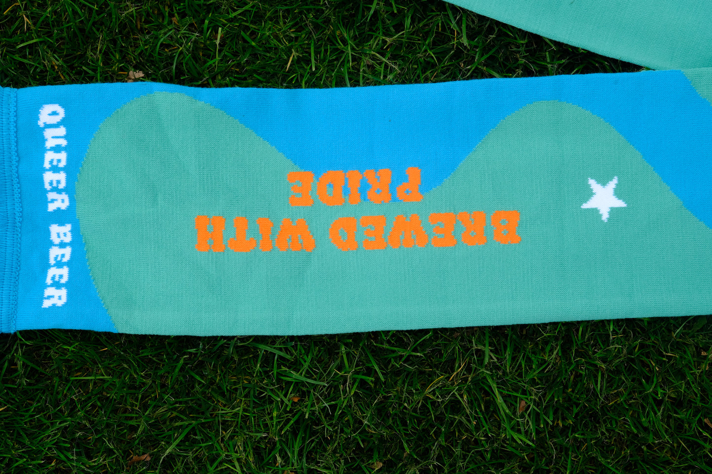 Queer Beer Scarf - green blue