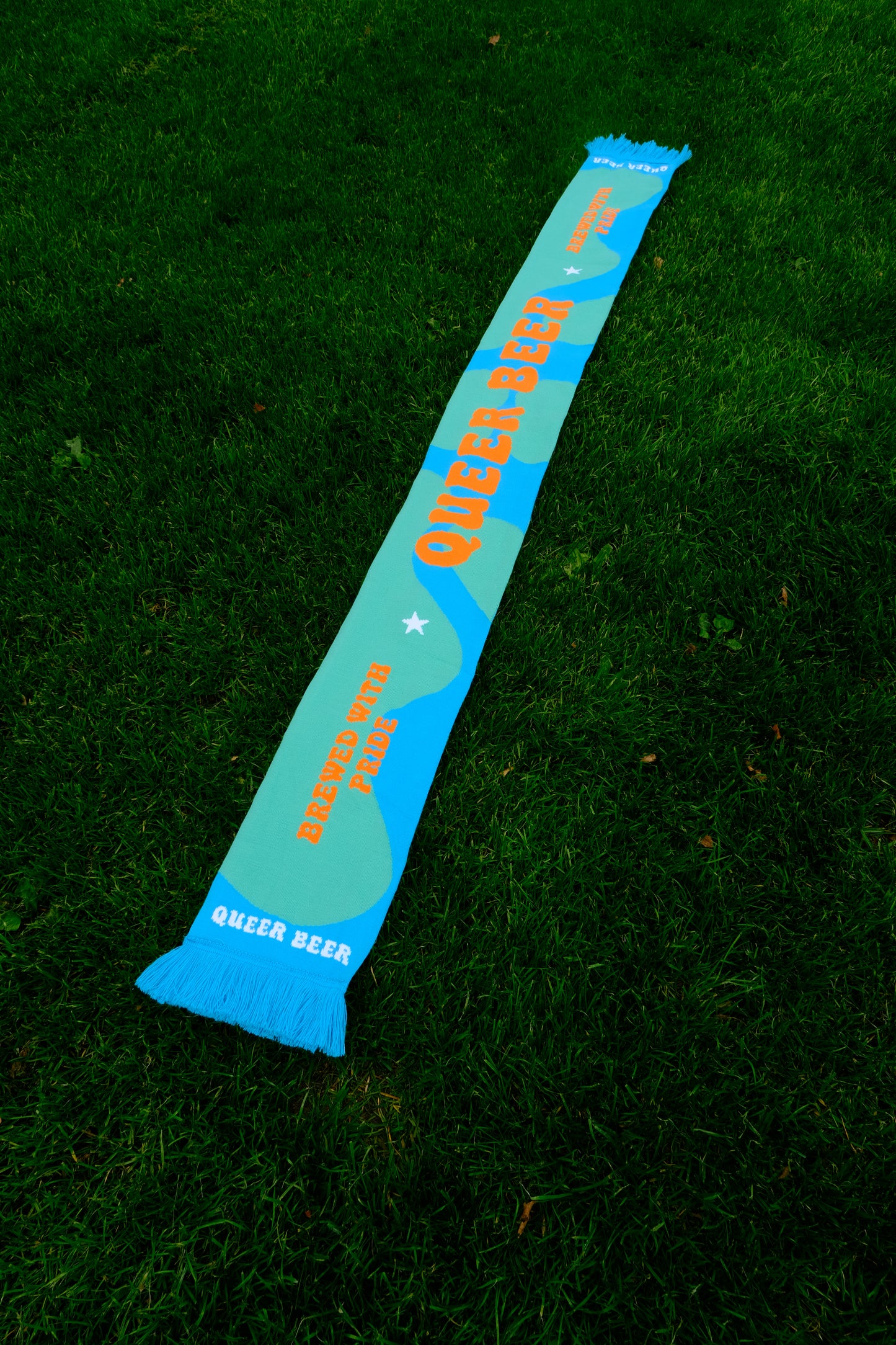 Queer Beer Scarf - green blue