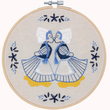 Kissing girls embroidery set