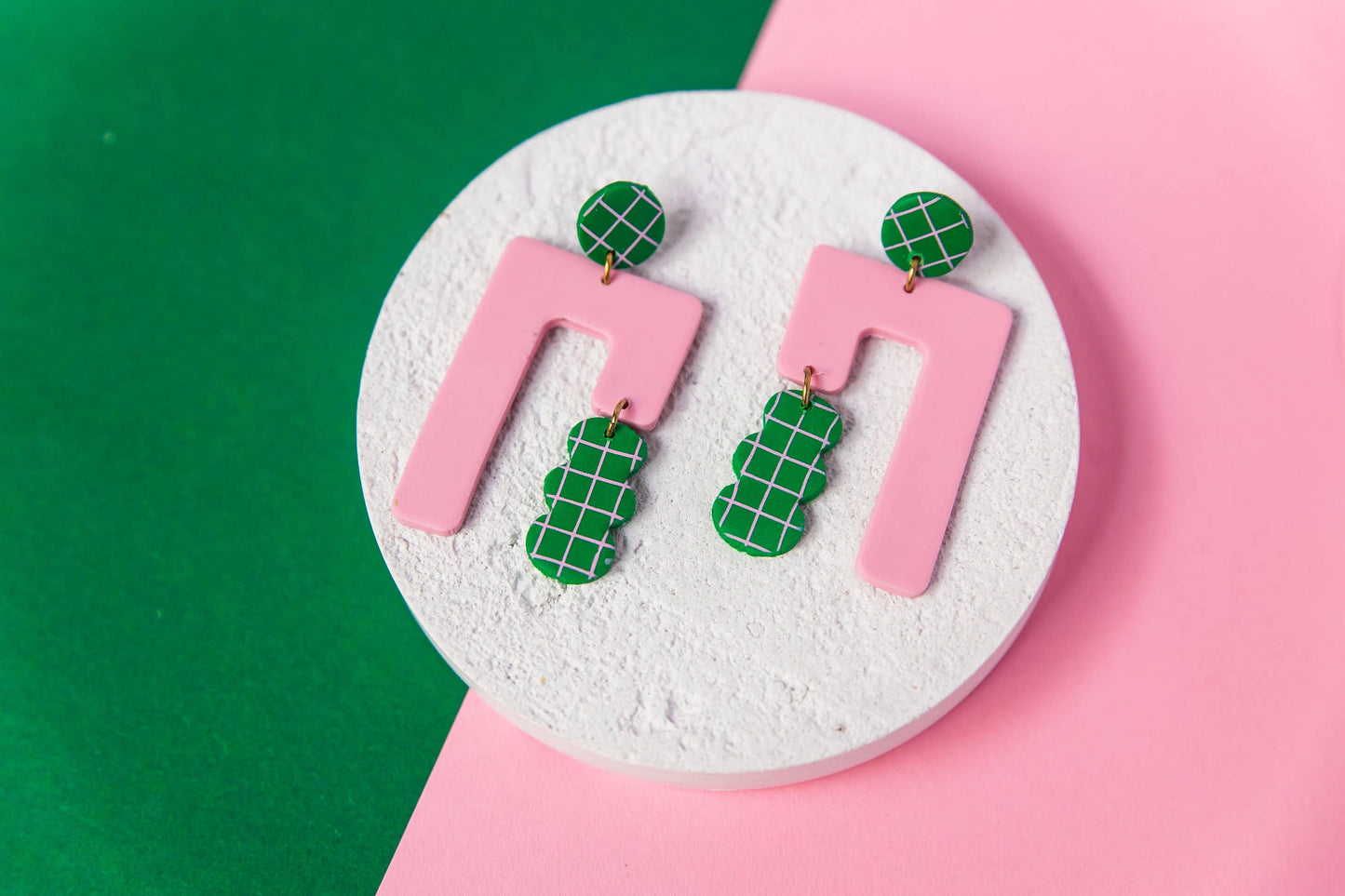 Mono - Polymeerklei Oorbellen | Handgemaakt | Groen Roze Raster