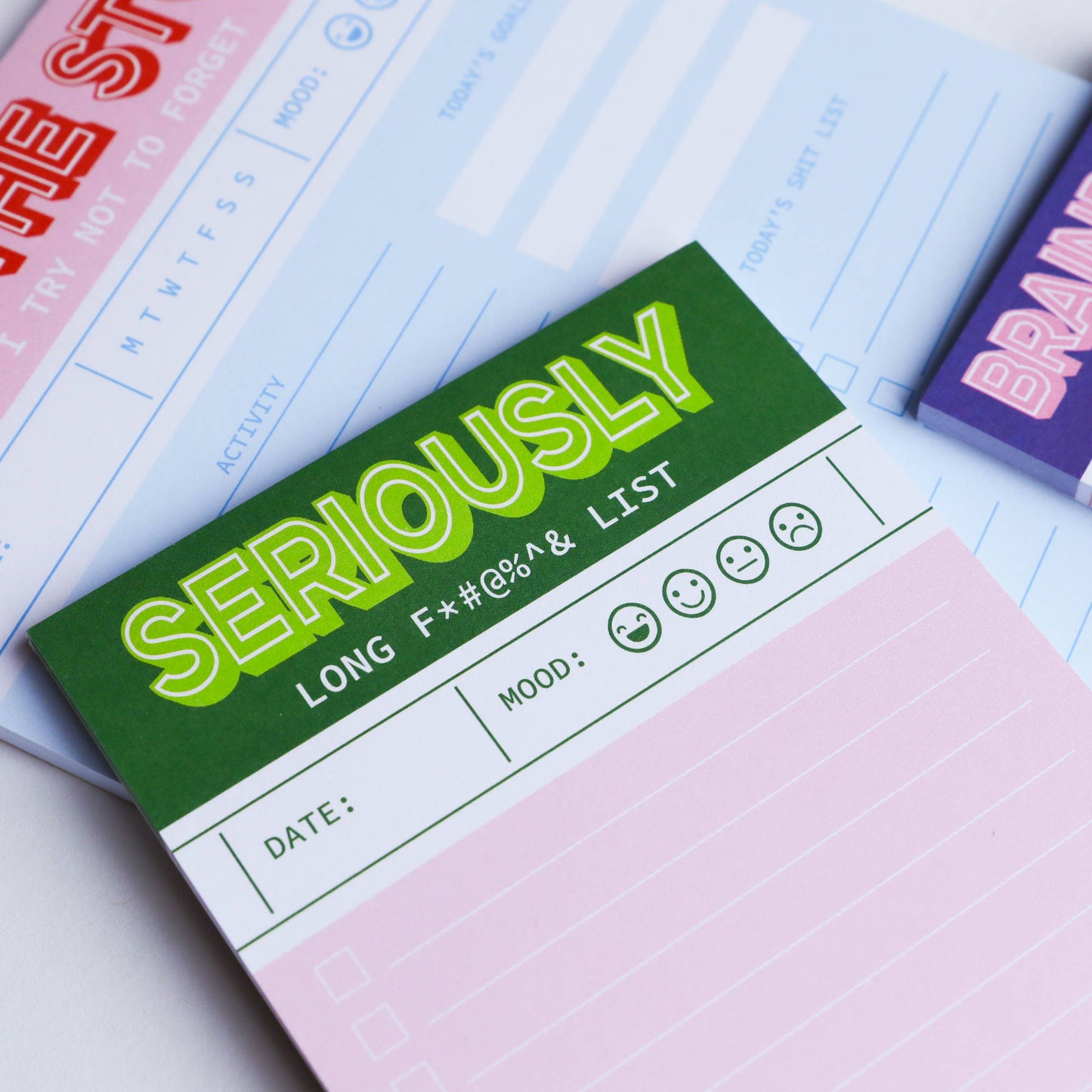Studio Inktvis B.V. - Groen-roze grappig notitieblokje 'Seriously long funking to do list'