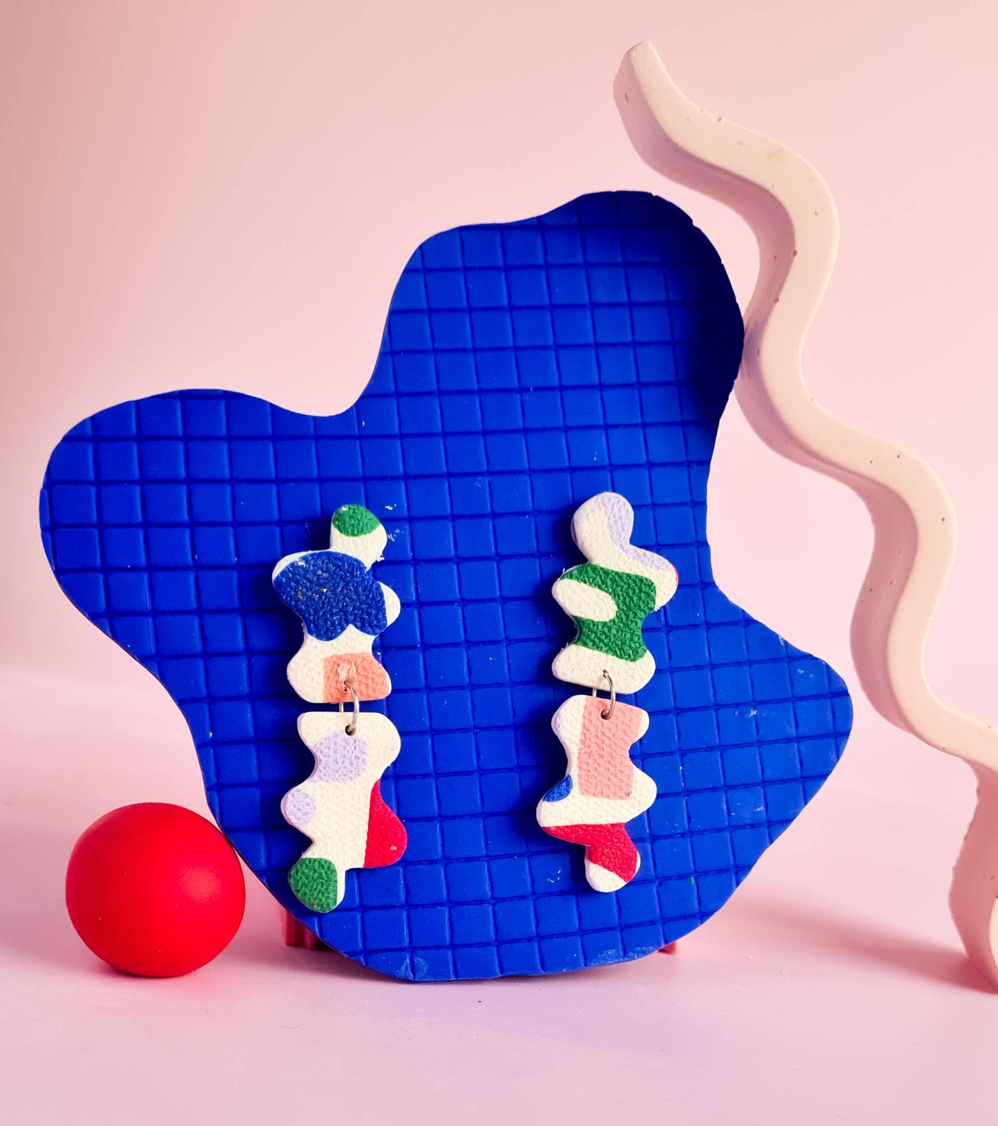 Mono - Handgemaakte patroon dopamine oorbellen van polymeerklei.: 10