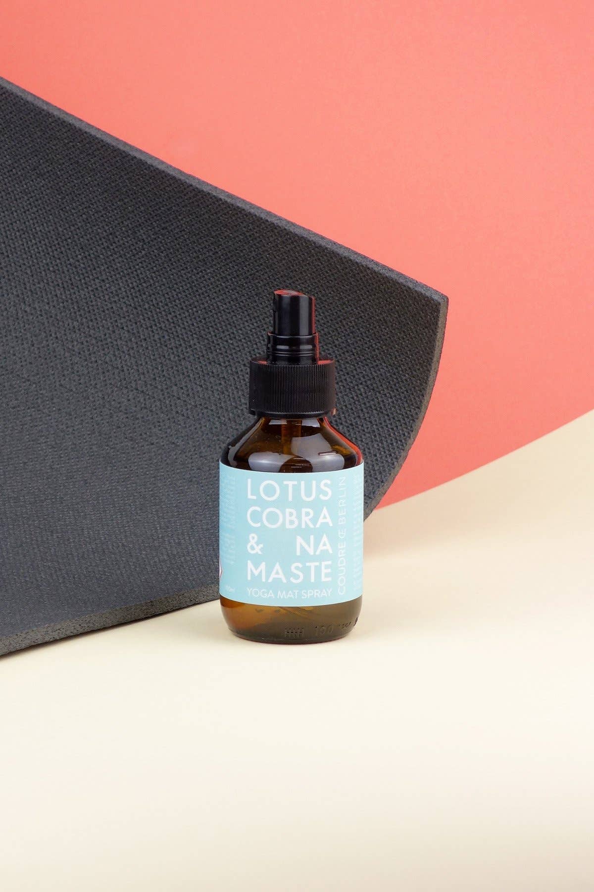 Coudre Berlin - Lotus Cobra & Namaste spray voor yogamat