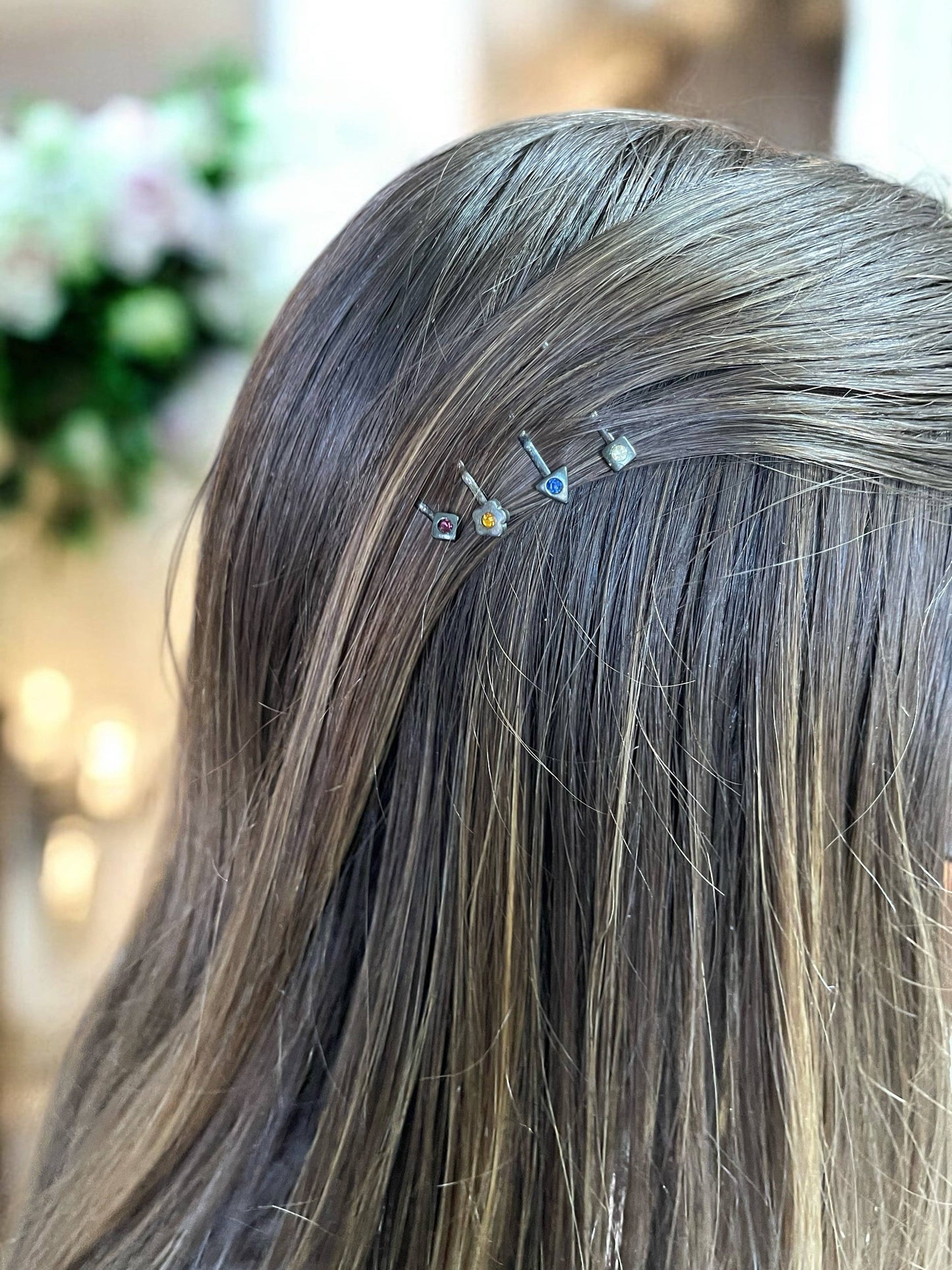 Gloria Mago - Pak 14 Mini Haarspeld assorti geometrisch en SW-kristal