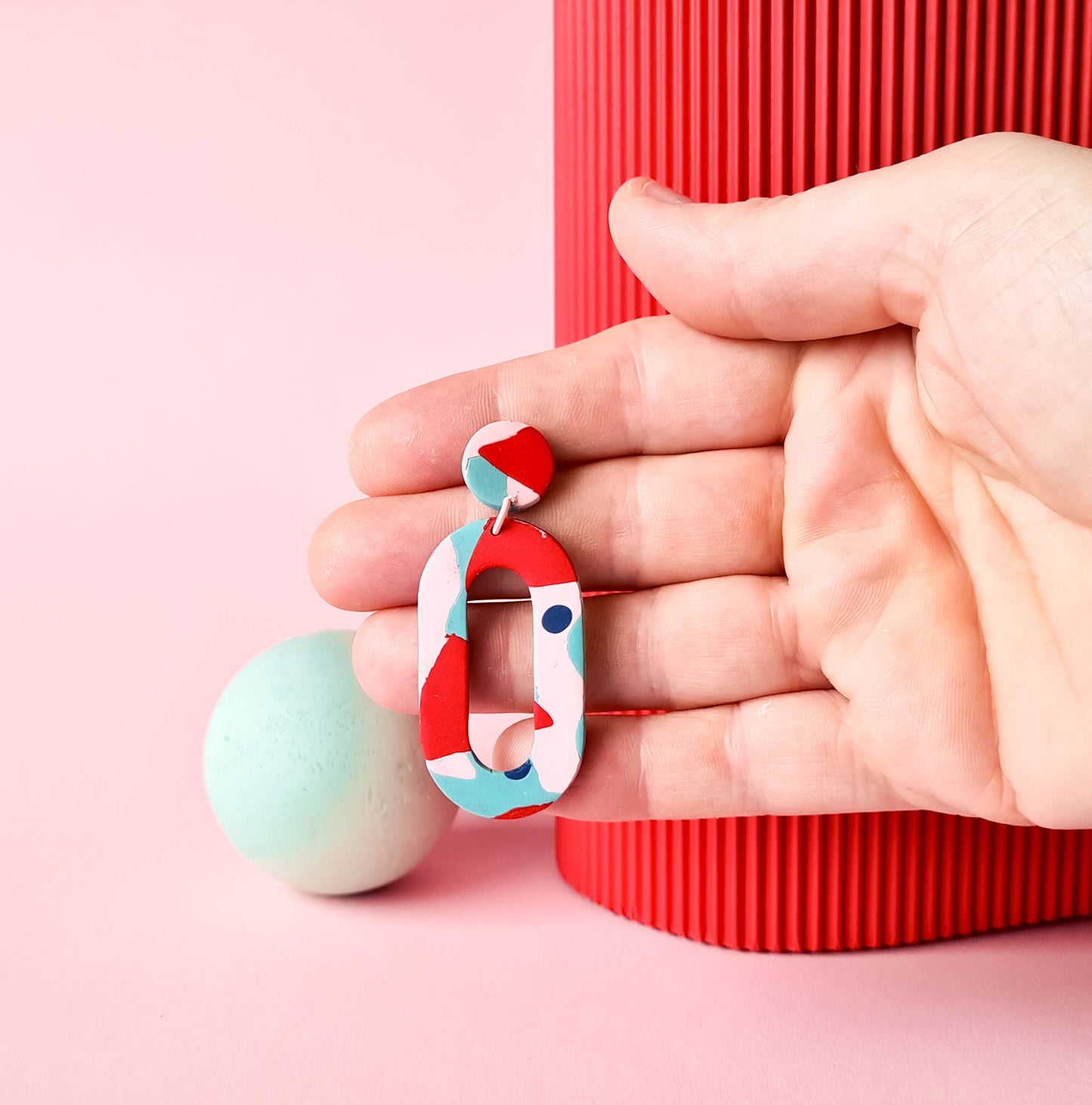 Mono - Mintgroene, rode en roze handgemaakte oorbellen van polymer klei: 2