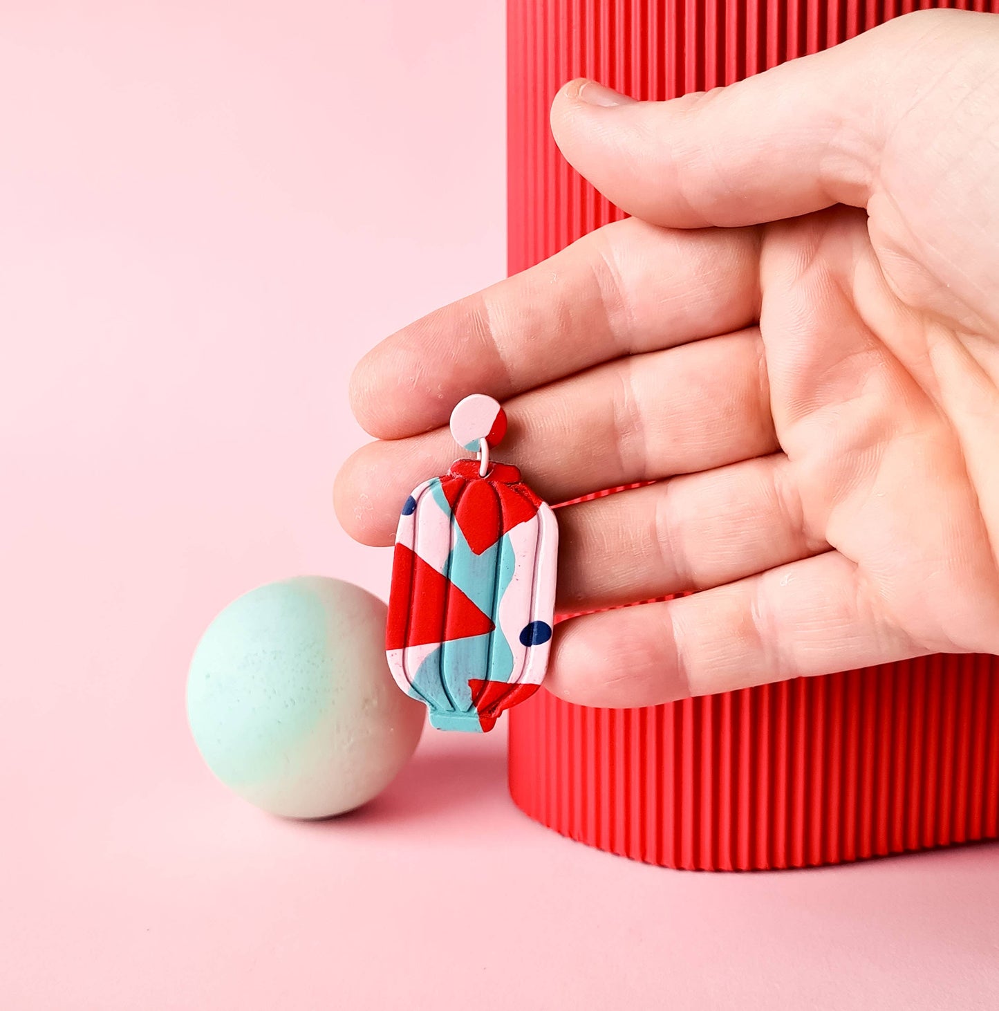Mono - Mintgroene, rode en roze handgemaakte oorbellen van polymer klei: 2